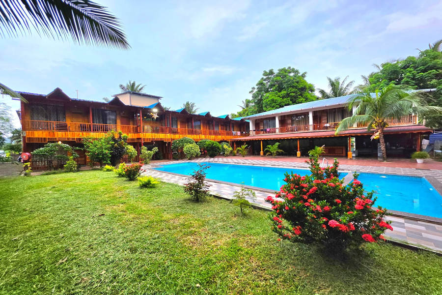 Holiday N Holiday Beach Resort