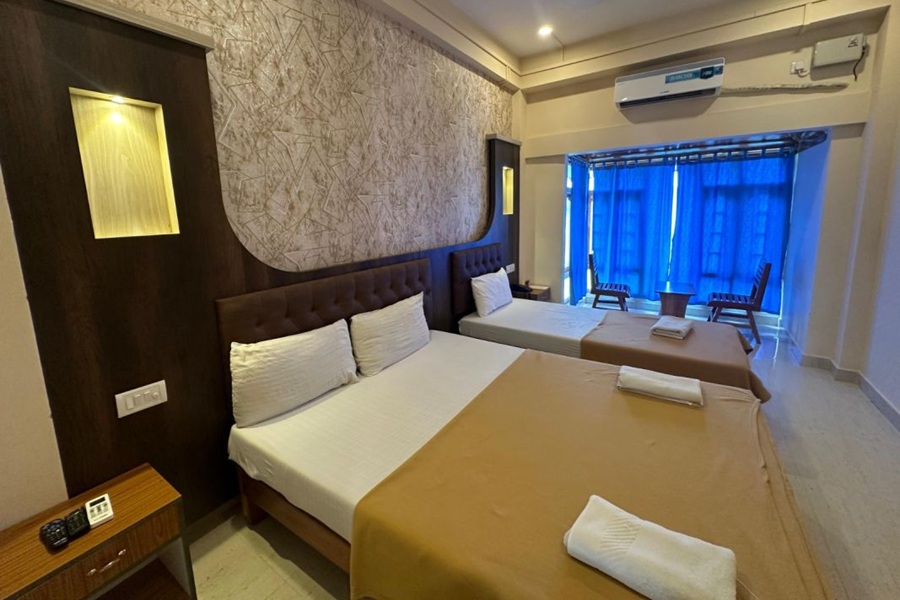 Hotel Radhakrishna 2
